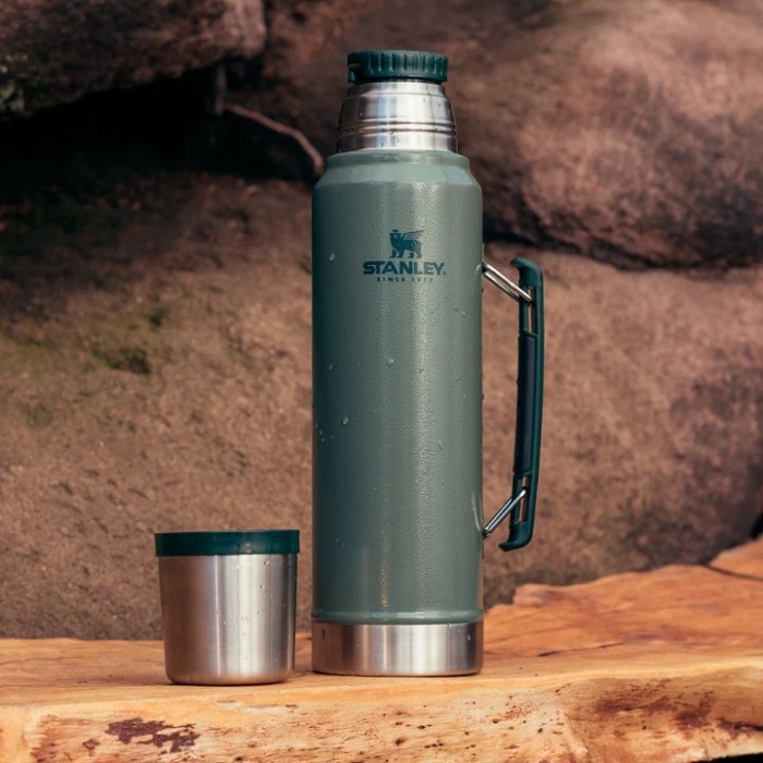 Stanley - classic thermos with handle The Legendary Classic